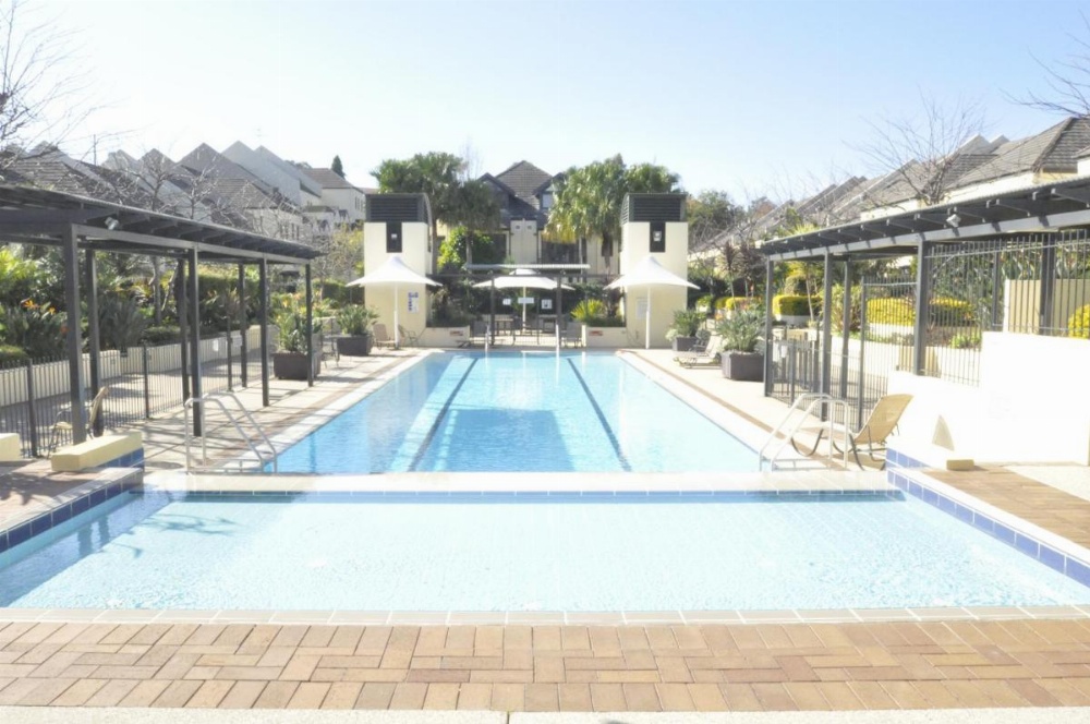 Glebe Self-Contained Modern One-Bedroom Apartment (47ROS)