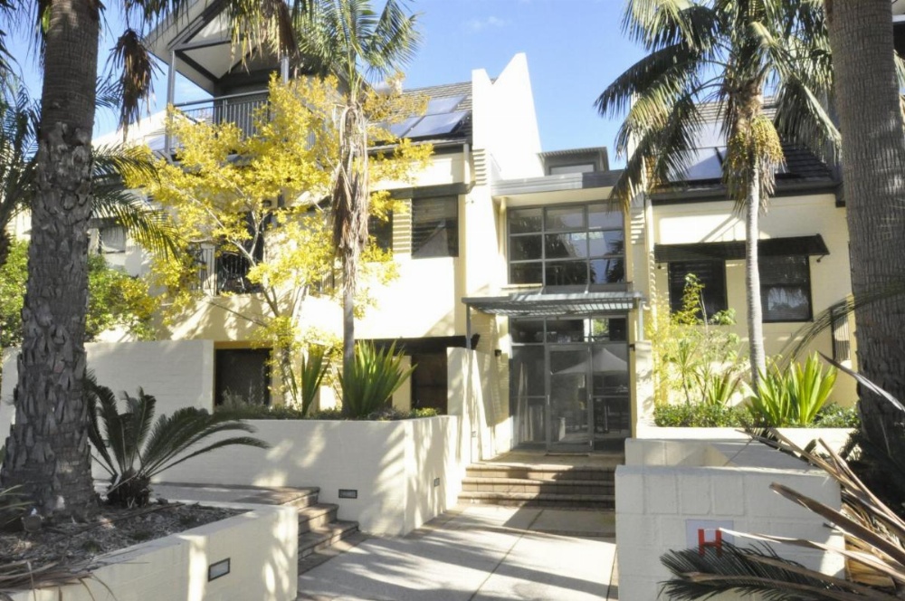 Glebe Self-Contained Modern One-Bedroom Apartment (47ROS) Image 8